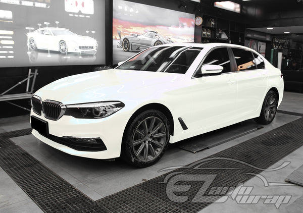 Gloss Pearl White to Blue Vinyl Wrap